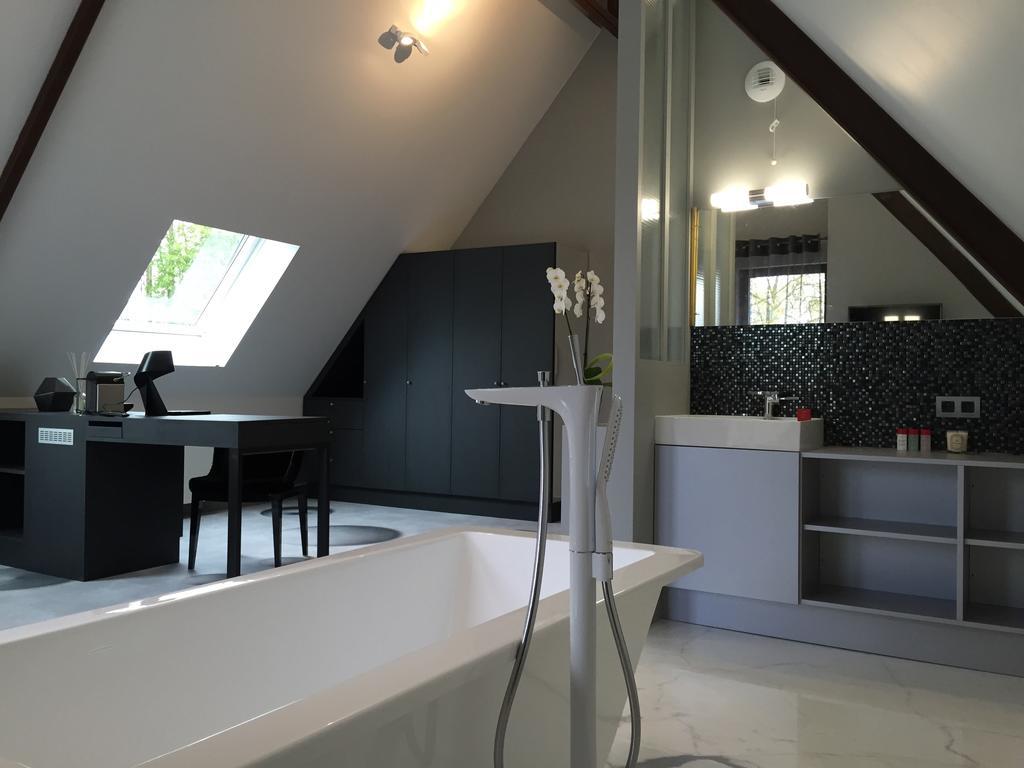 Le Domaine Des Loups Hotel Souchez ภายนอก รูปภาพ