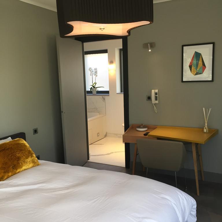 Le Domaine Des Loups Hotel Souchez ภายนอก รูปภาพ